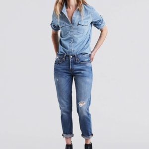 501 Levi boyfriend cut jeans